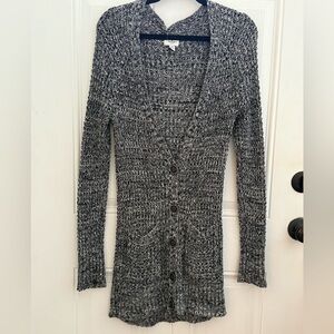 American Eagle Outfitters Long knit Cardigan with buttons. Size M